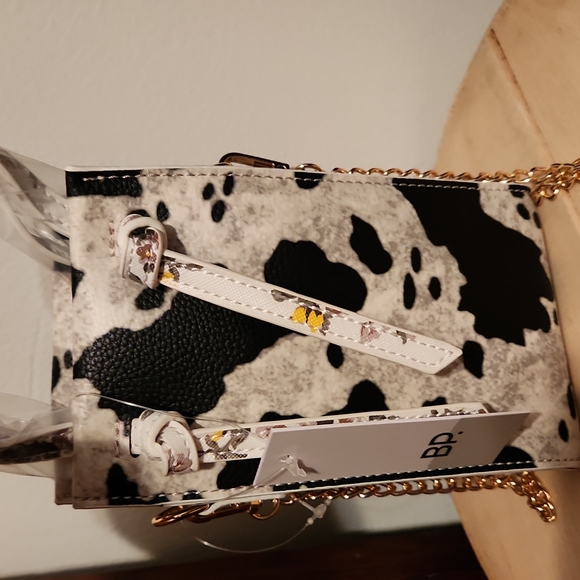 BP Crossbody with Chain - Picture 3 of 7